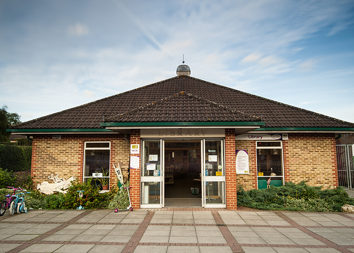 free-computer-and-tablet-access-bovingdon-community-library