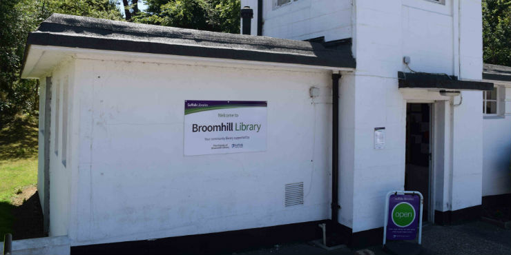 free-computer-and-printer-access-broomhill-library-ipswich