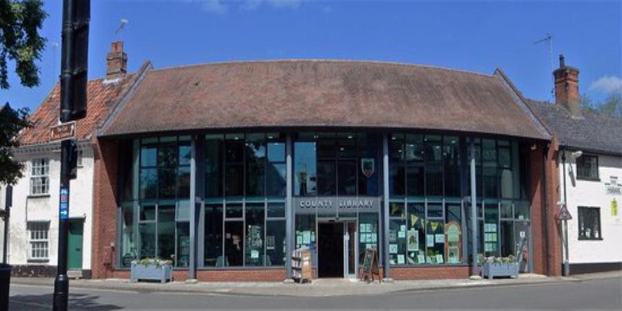 digital-champions-drop-in-at-halesworth-library