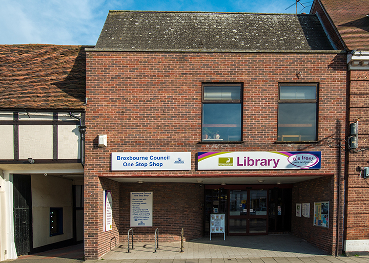 free-digital-support-hoddesdon-library
