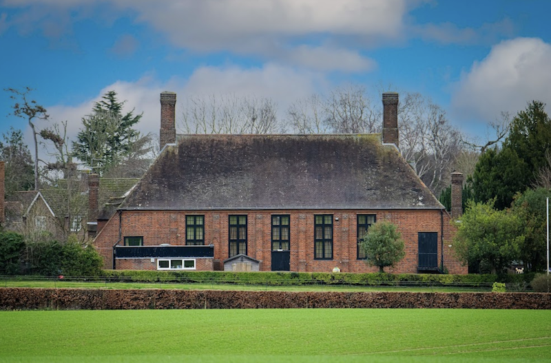 free-digital-support-tewin-memorial-hall
